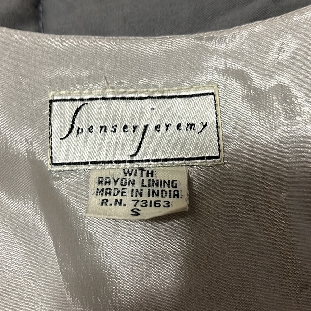 Vest - Picture 4 of 4